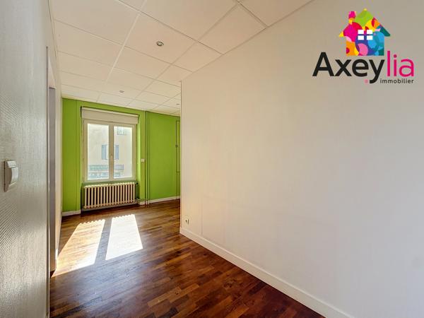 A VENDRE - SAINT GALMIER CENTRE - IMMEUBLE ENTIER 108 M² – BEAU POTENTIEL