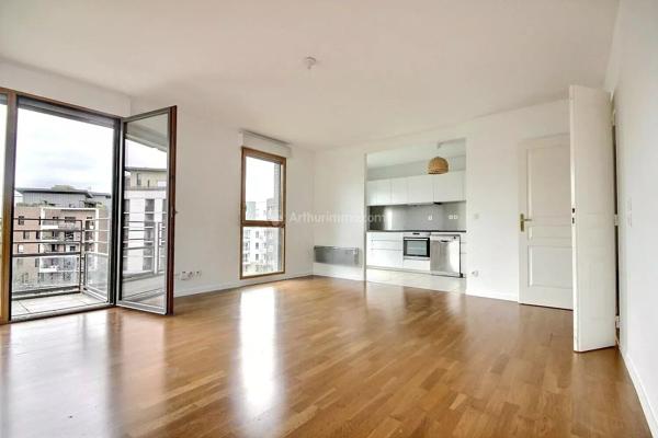 Vente                                                      Appartement
                        
                     4 pièces                      81 m2                     à Asnières-sur-Seine
