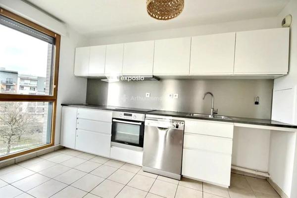Vente                                                      Appartement
                        
                     4 pièces                      81 m2                     à Asnières-sur-Seine