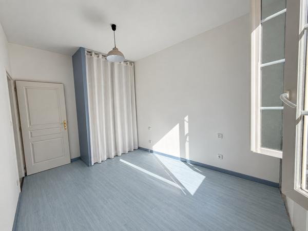 MAISON 134 M2 5 CHAMBRES TERRASSE ET DOUBLE GARAGE