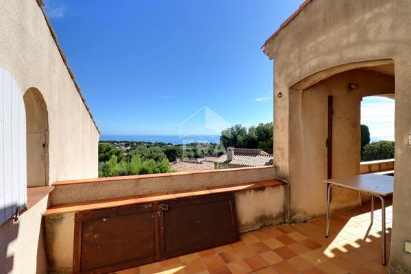 A VENDRE Maison de 240m² sur une parcelle de 1110 m² à Sausset-les-Pins 13960