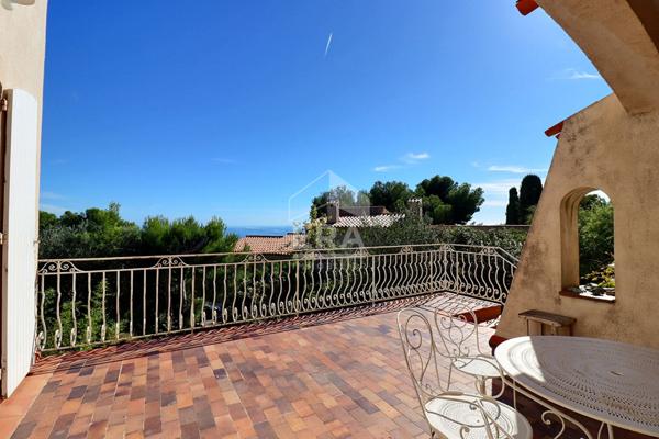 A VENDRE Maison de 240m² sur une parcelle de 1110 m² à Sausset-les-Pins 13960