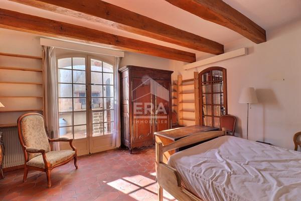 A VENDRE Maison de 240m² sur une parcelle de 1110 m² à Sausset-les-Pins 13960