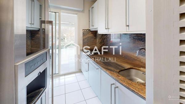 Vue mer, accès plage privé, ancien T3