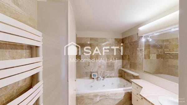 Vue mer, accès plage privé, ancien T3