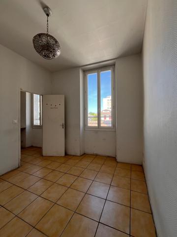 TYPE 2 - 48m2 - BOULEVARD BLANCARDE 4ème - MARSEILLE