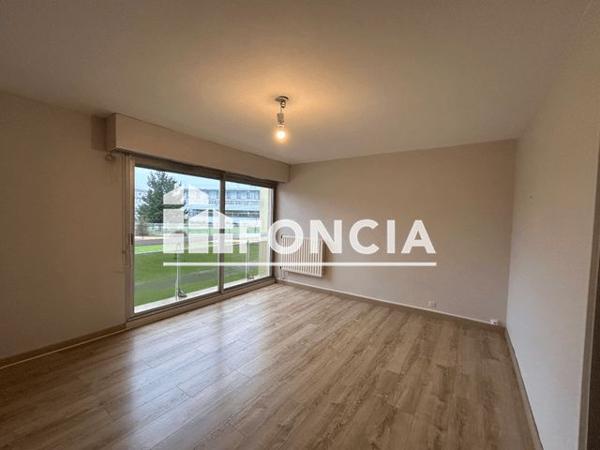 Location Appartement 3 pièces 77.86 m² - RUE JEAN BAPTISTE HENRY Lannion 22300