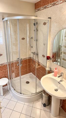 MÉRIGNAC ARLAC – T5 115 m² – 3 CHAMBRES – 2 BALCONS – TRAM A – 2 PARKINGS
