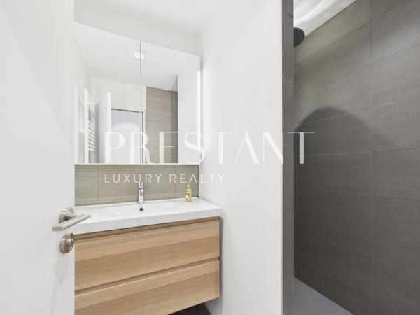 Quartier des Arènes – Appartement sur le toit avec terrasse, garage et vue panoramique, BAYONNE