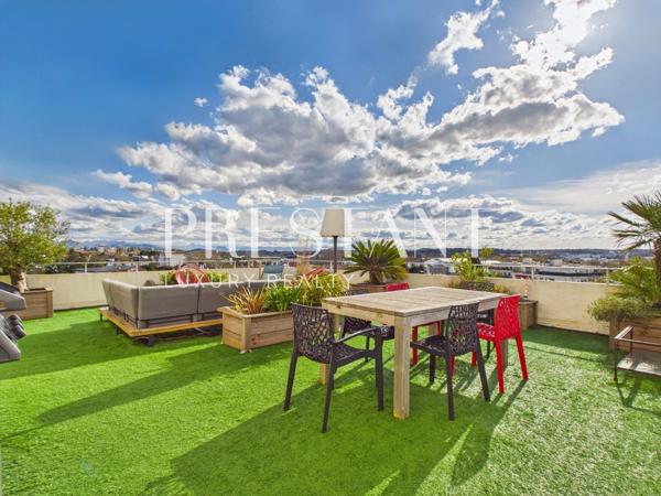Quartier des Arènes – Appartement sur le toit avec terrasse, garage et vue panoramique, BAYONNE