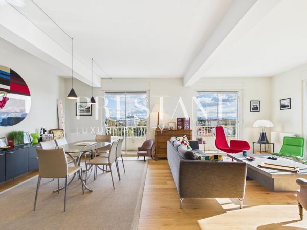 Quartier des Arènes – Appartement sur le toit avec terrasse, garage et vue panoramique, BAYONNE
