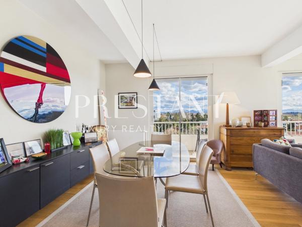 Quartier des Arènes – Appartement sur le toit avec terrasse, garage et vue panoramique, BAYONNE
