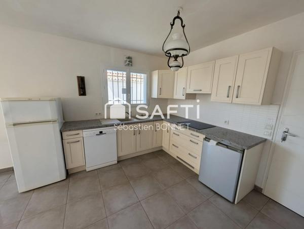 PLAIN-PIED PMR 3 CHAMBRES ET DEPENDANCES