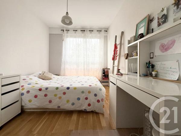 Appartement F4 à vendre  4 pièces - 92,97 m 2   MAREIL MARLY  - 78