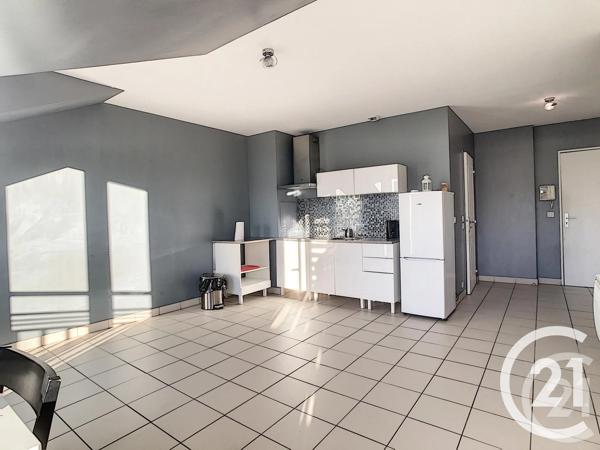 Appartement F1 à vendre  1 pièce - 30,12 m 2   THIAIS  - 94