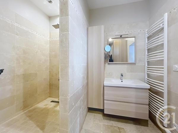 Immeuble à vendre  270 m2 CANTELEU - 76