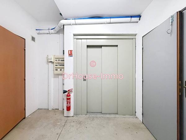 Bureau à vendre 10 pièces de 408 m²