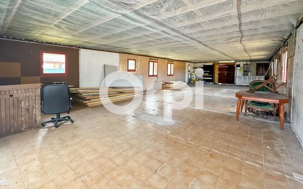 Maison à vendre    1 pièce •  Ruoms