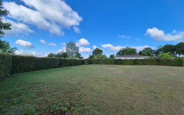 Maison à vendre    5 pièces •  Ygos-Saint-Saturnin