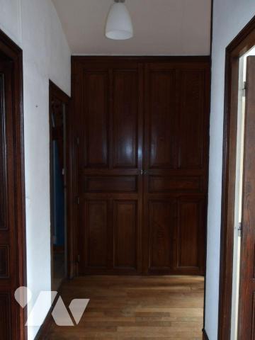 A BOUSSAC (23) CREUSE, maison de caractère élevée sur garage, cave et buanderie/chaufferie d'un...