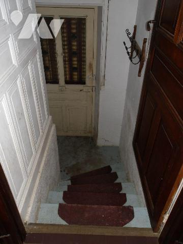 A BOUSSAC (23) CREUSE, maison de caractère élevée sur garage, cave et buanderie/chaufferie d'un...