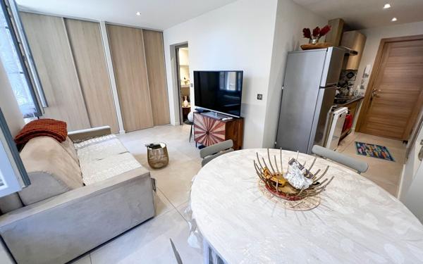 Appartement à vendre    2 pièces •  Biot