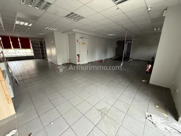 Vente Local commercial 182 m2 à Aubière