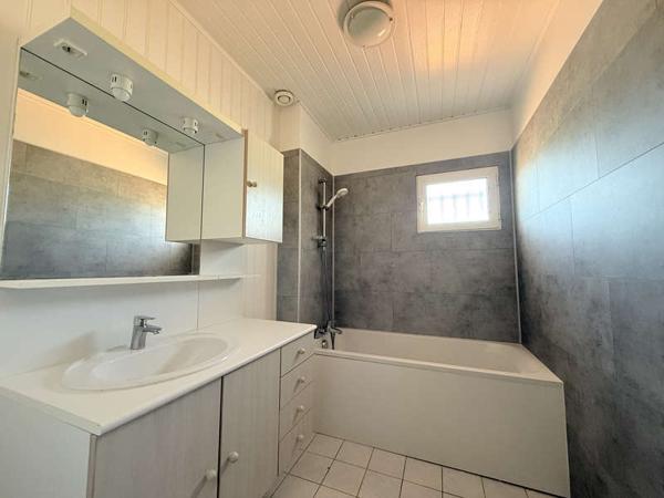 LA ROCHE SUR YON / Location Maison 4 Pièces 90 m²