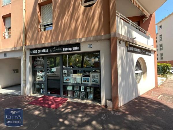 Location local professionnel 47.45m²