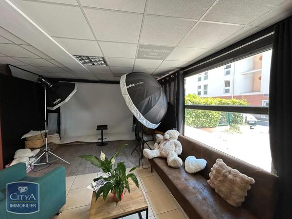 Location local professionnel 47.45m²