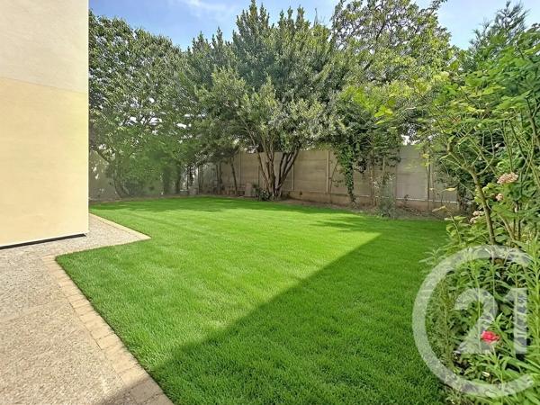 Maison à vendre  2 pièces - 71,80 m 2   VILLEJUIF  - 94