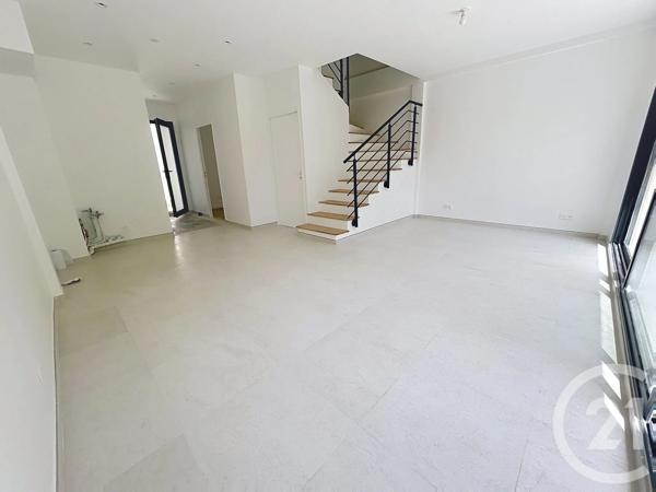 Maison à vendre  2 pièces - 71,80 m 2   VILLEJUIF  - 94