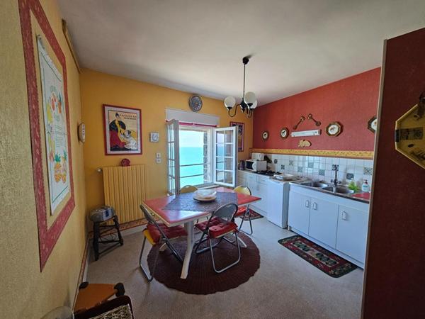 Appartement dans le quartier historique, avec vue Mer