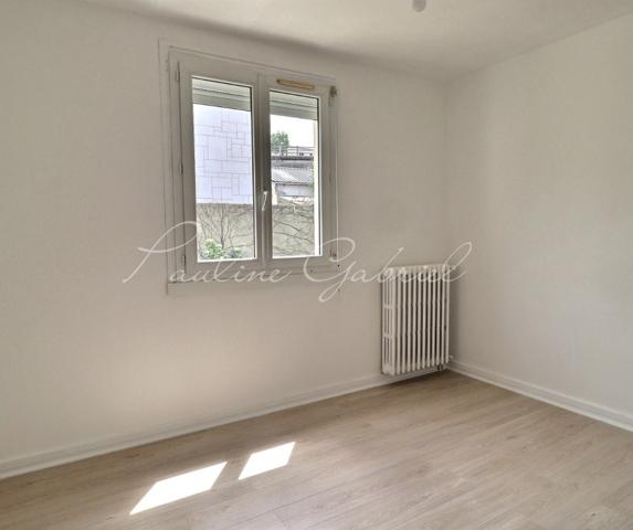 Maison rénovée à Sainte-Cécile, 4 chambres, sous-sol complet, jardin