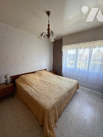 Dans un environnement paisible, découvrez en exclusivité cette maison individuelle à rénover,