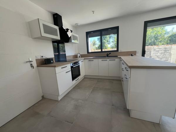 Maison à louer 1 100 € CC Arvert 4 p 83 m² DPE A