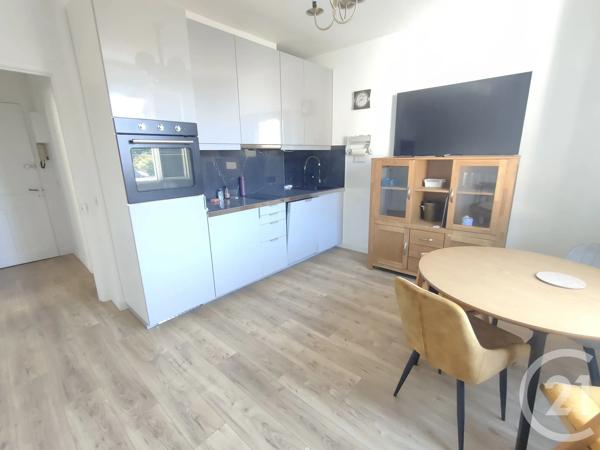 Appartement F2 à vendre  2 pièces - 30 m 2   DEAUVILLE  - 14