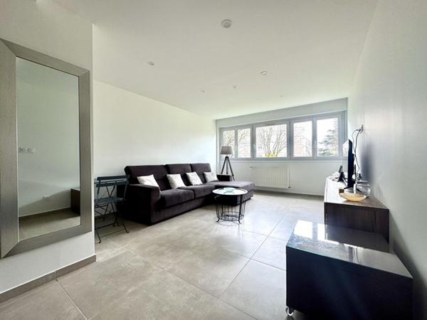 Appartement Decines Charpieu 3 pièce(s) 67 m2