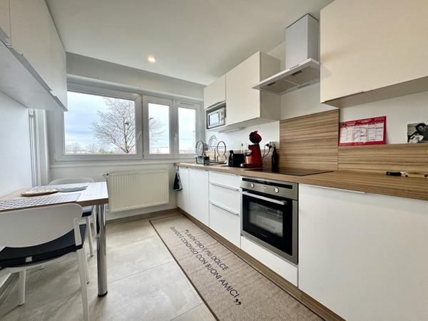 Appartement Decines Charpieu 3 pièce(s) 67 m2