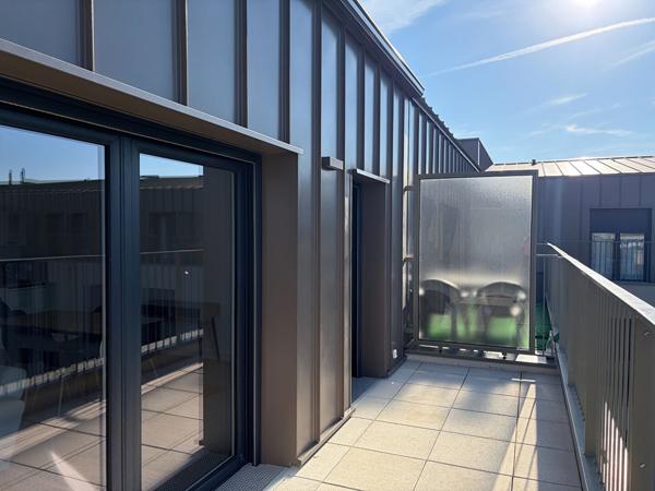 A louer - Appartement T4 meublé avec place de parking et balcon - Angers secteur Ney