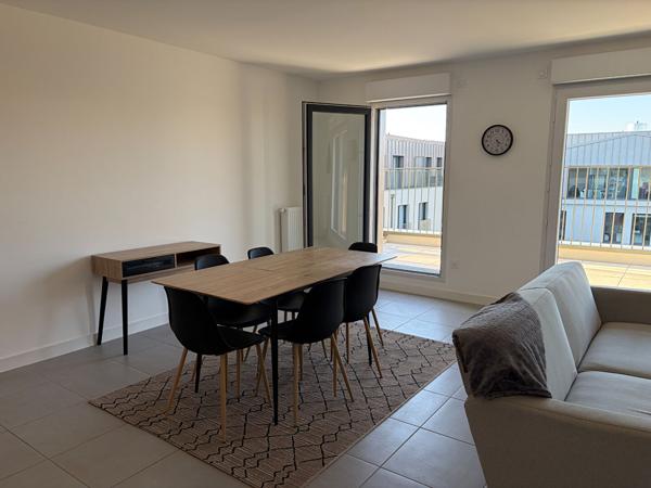 A louer - Appartement T4 meublé avec place de parking et balcon - Angers secteur Ney