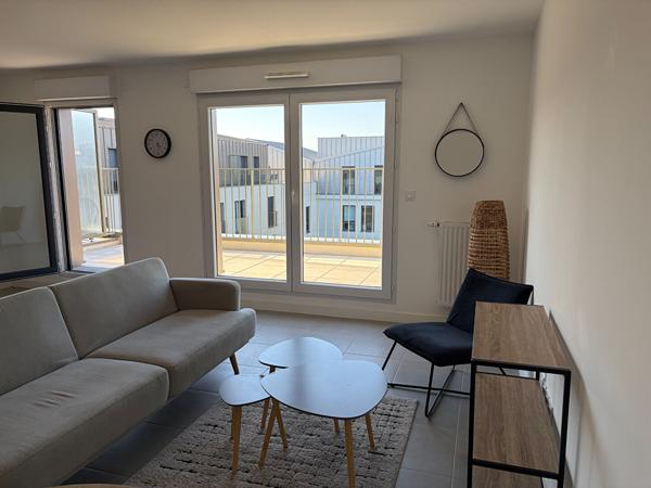 A louer - Appartement T4 meublé avec place de parking et balcon - Angers secteur Ney