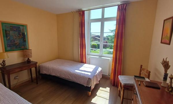 Propriete à vendre 13 pièces ROUILLAC (16) propriété d'env 314 m2 avec garages sur 4800 m2 de terrain