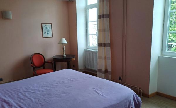 Propriete à vendre 13 pièces ROUILLAC (16) propriété d'env 314 m2 avec garages sur 4800 m2 de terrain