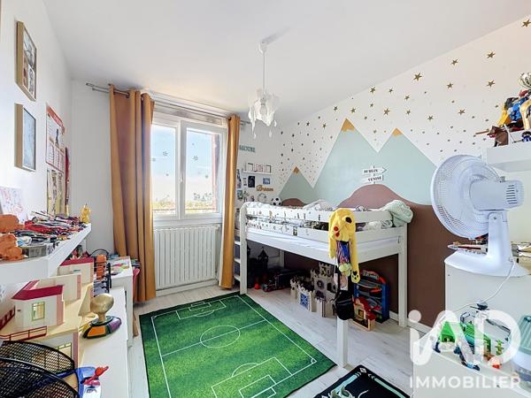 Appartement à vendre 4 pièces 79,74 m² Le Mesnil-le-Roi