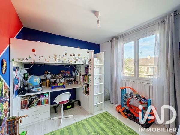 Appartement à vendre 4 pièces 79,74 m² Le Mesnil-le-Roi