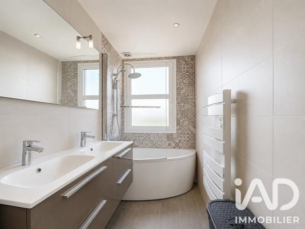 Appartement à vendre 4 pièces 79,74 m² Le Mesnil-le-Roi