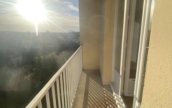 Appartement à vendre    1 pièce •  Les Mureaux