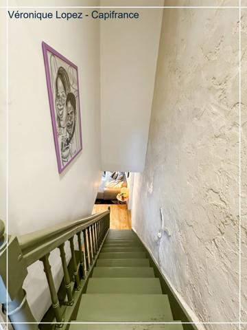 Exclusivité, Agen Nord, charmante maison de ville en pierre T3 de 63 m² entièrement rénovée, proche du canal et centre ville accessible à pied.