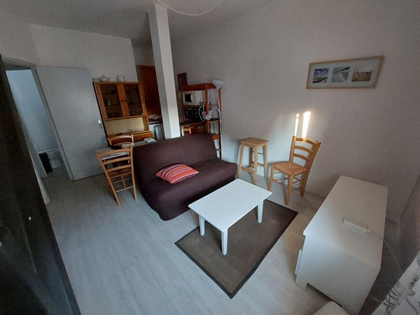 RENNES rue de Saint Malo - Appartement meublé en bon état